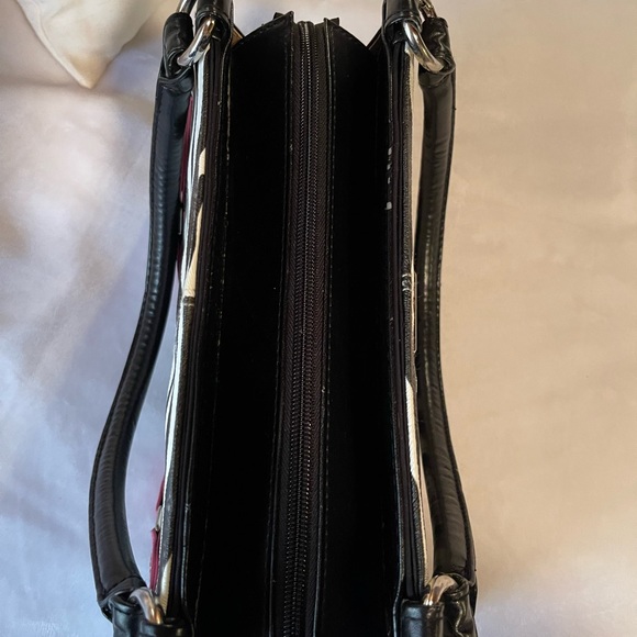 Miche Sachel - Picture 4 of 6